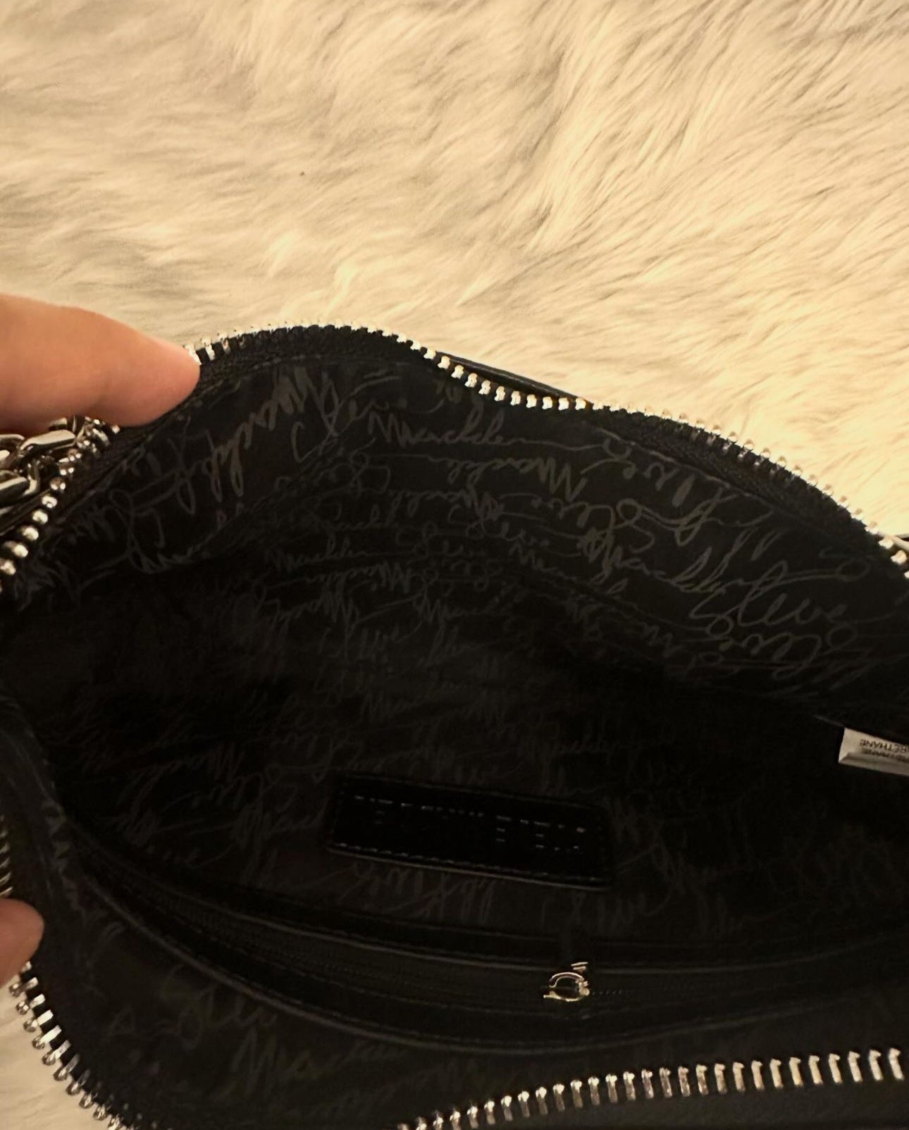 STEVE MADDEN BLACK SHOULDER BAG